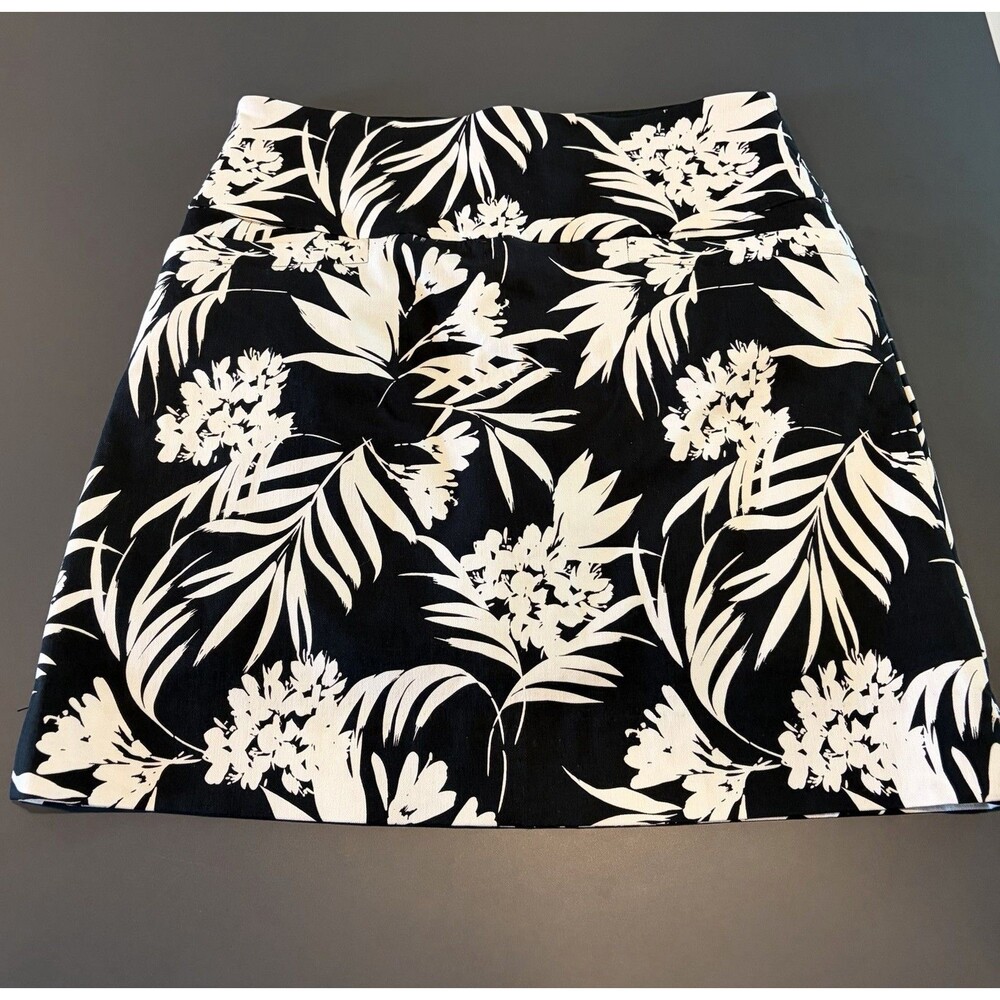 S.C.&CO. Women's Pull-On Stretch Skort S Black/White Floral Golf Tennis